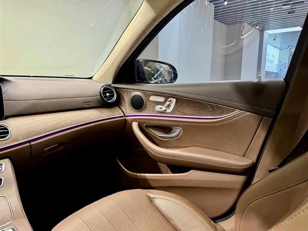 Mercedes-Benz E-Class 2021 E 300 L Fashion фото 26