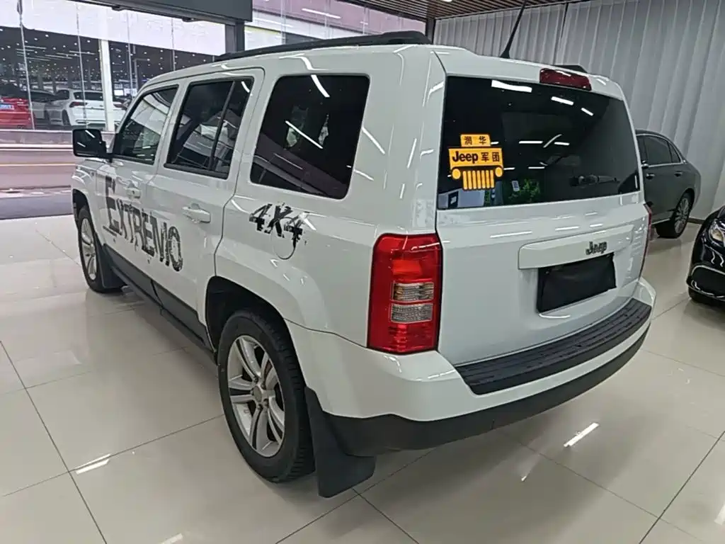 Jeep Patriot 2015 2014 2.4L Sport