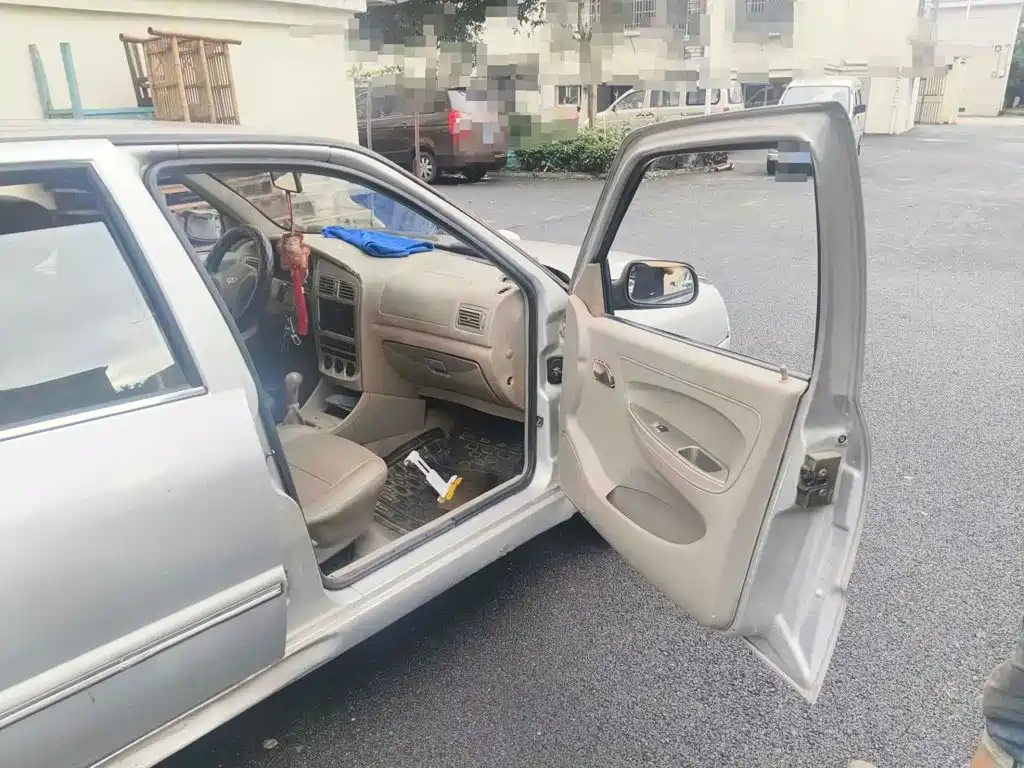 Chery Cloud 2 2010 2010 1.5L Manual Luxury