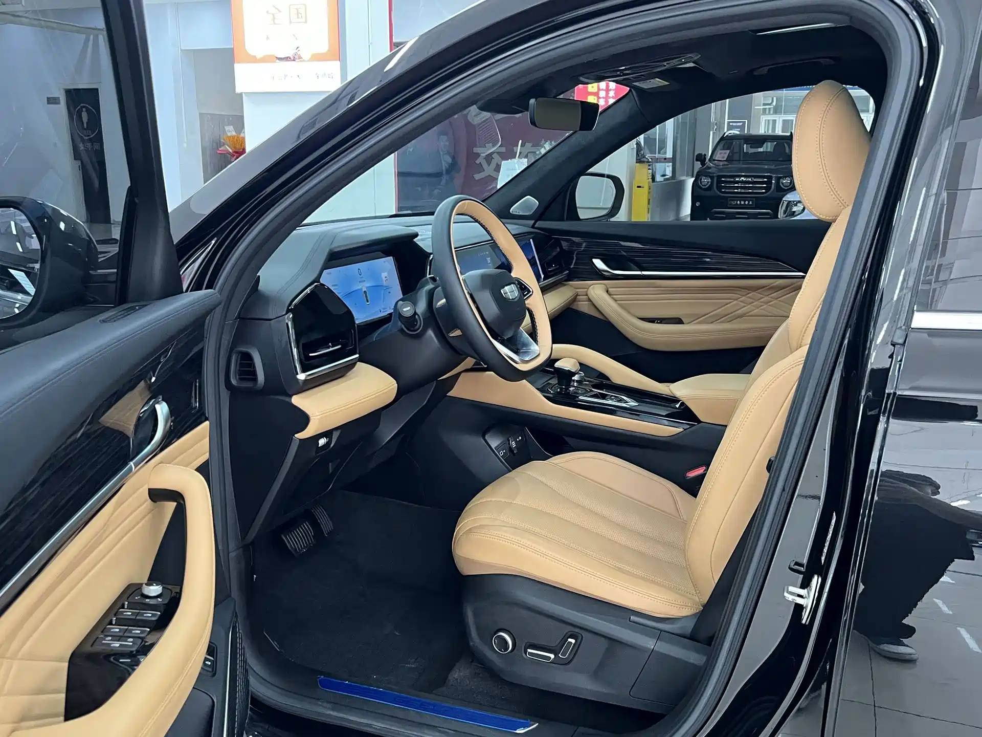 Фото 7 - Geely Monjaro