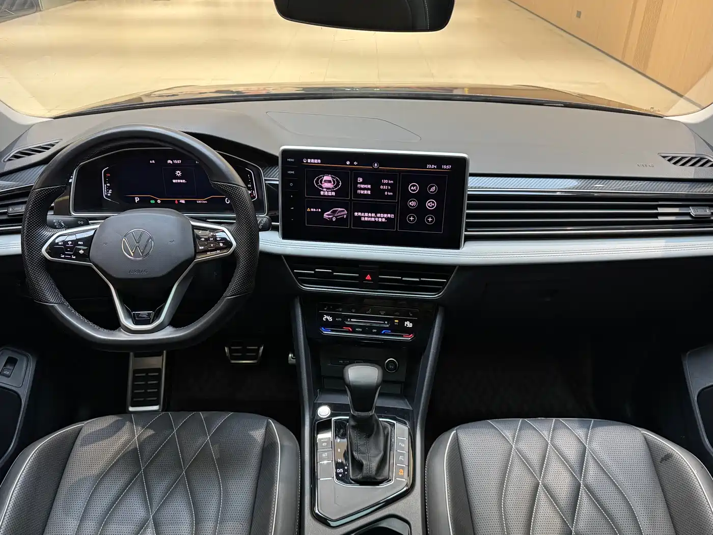 Volkswagen Tiguan L 2022 330TSI Auto 2WD R-Line Premium Edition фото 19