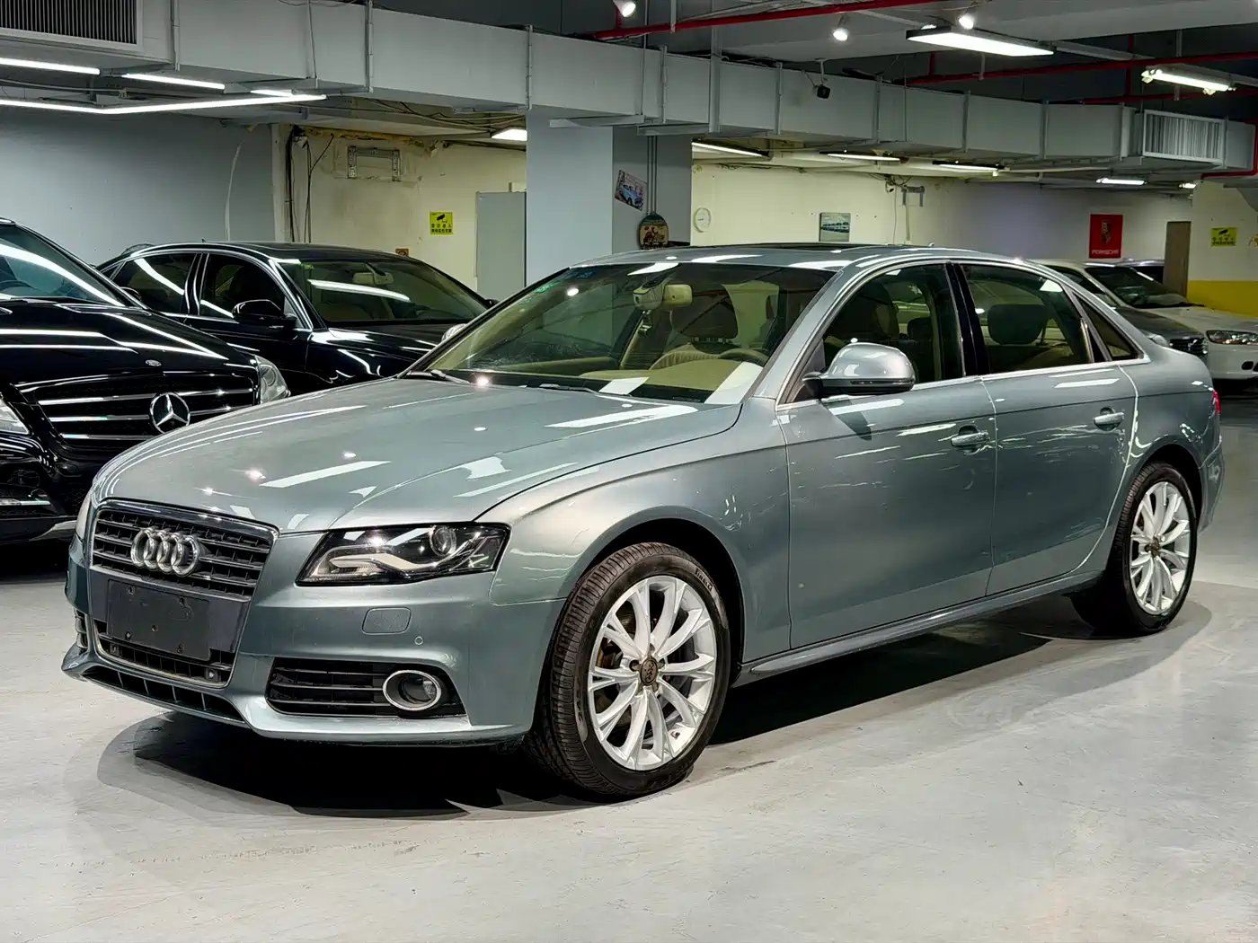 Audi A4L 2010 2010 2.0 TFSI Sport