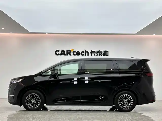 Denza D9 2024 DM-i 980 AWD Prestige — фото 2