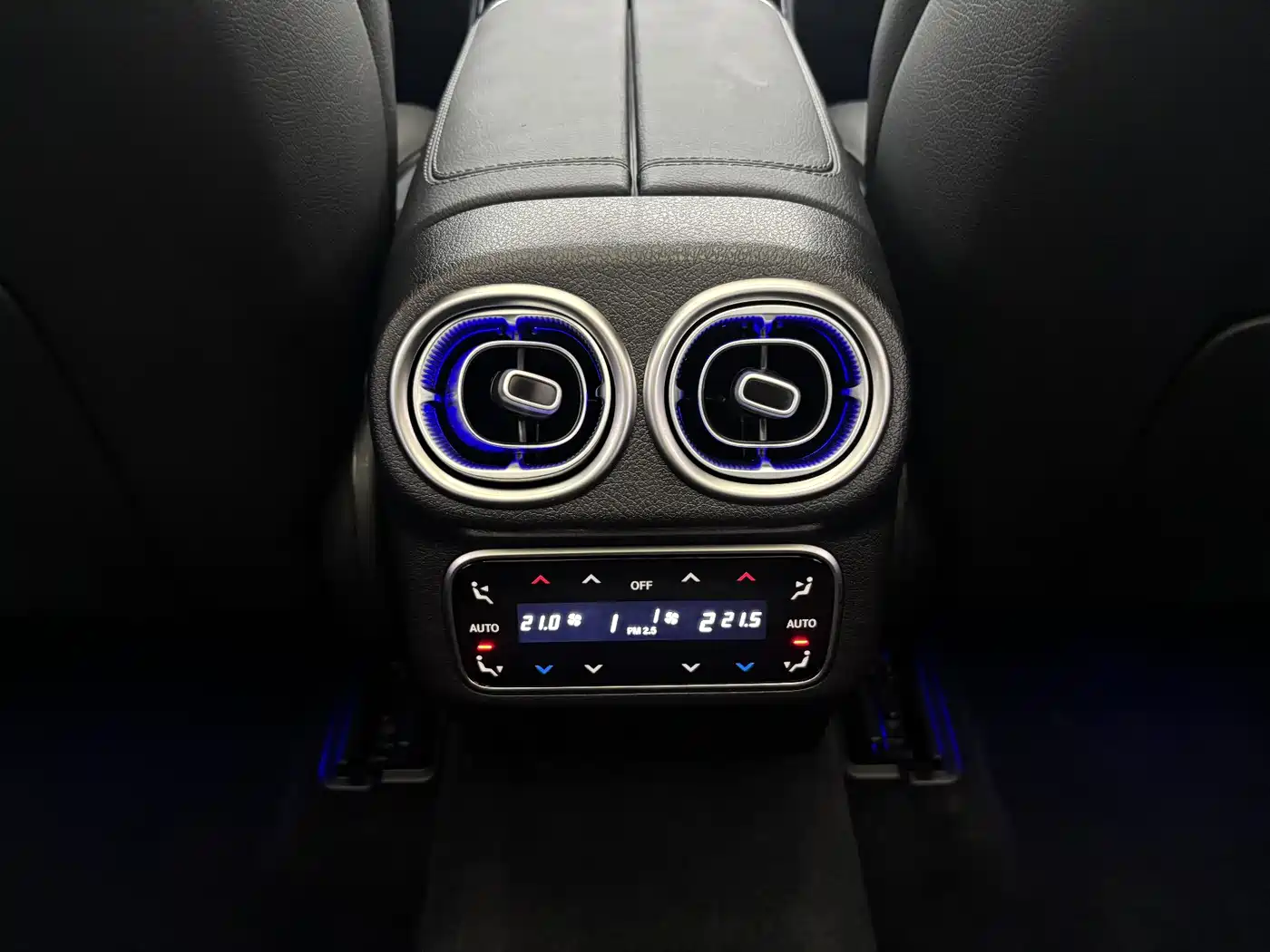 Mercedes-Benz GLC 2025 GLC 300 L 4MATIC Dynamic 5-seater фото 19
