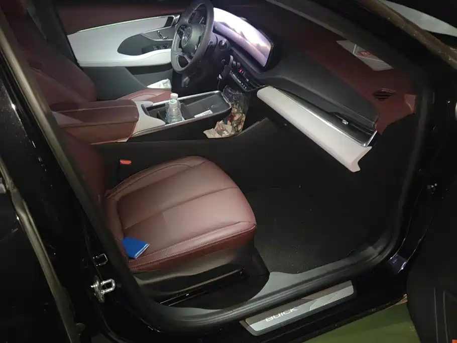 Buick LaCrosse 2025 2025 Model 28T Platinum Edition