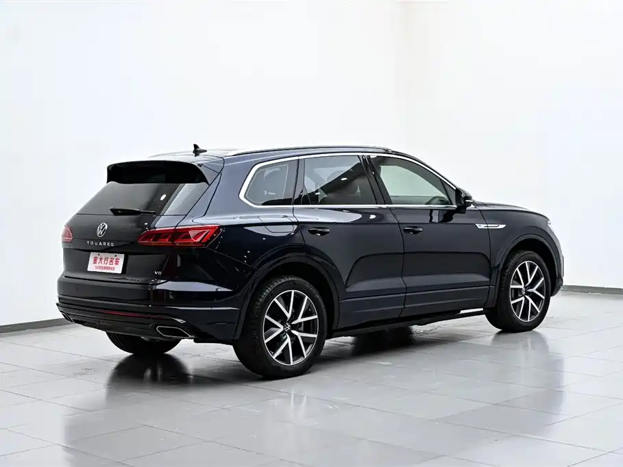 Volkswagen Touareg 2021 3.0TSI R-Line Classic Sport Package фото 7