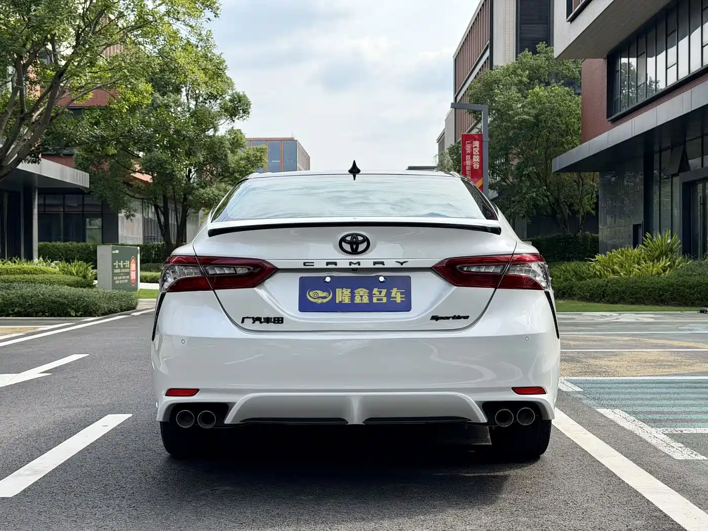 Фото 6 - Toyota Camry
