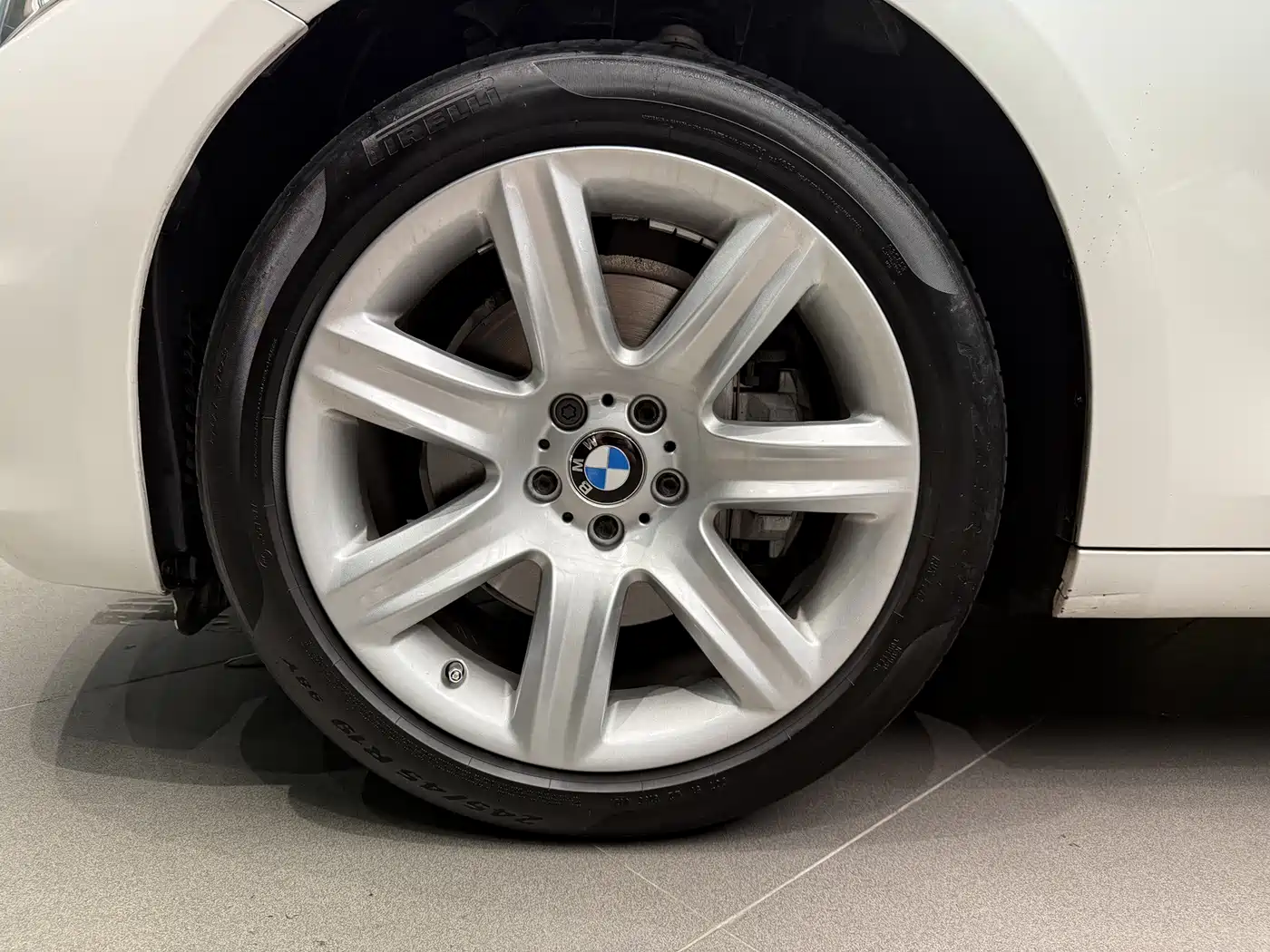 BMW 5 Series GT 2014 535i xDrive фото 7