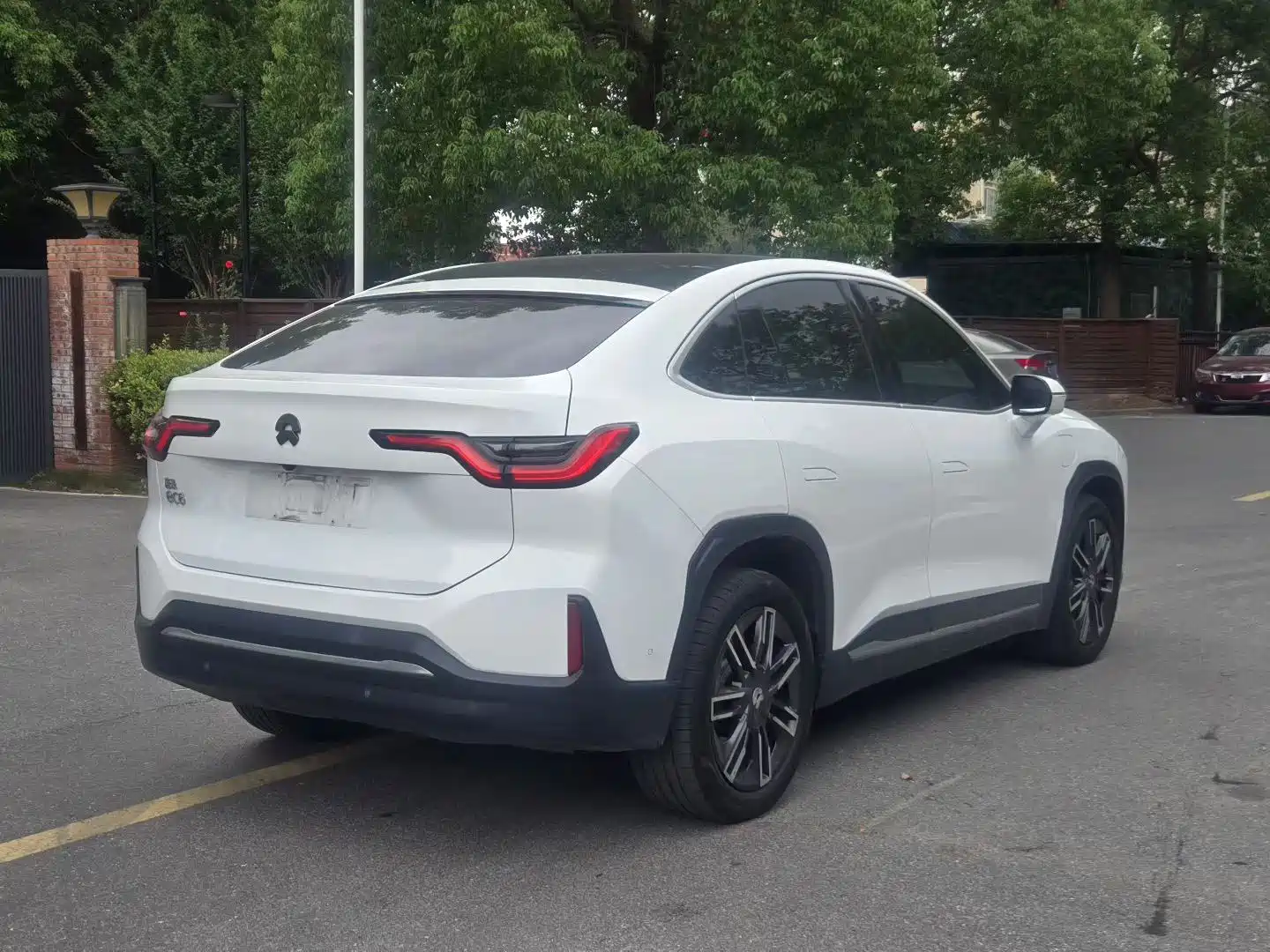 Фото 9 - NIO EC6
