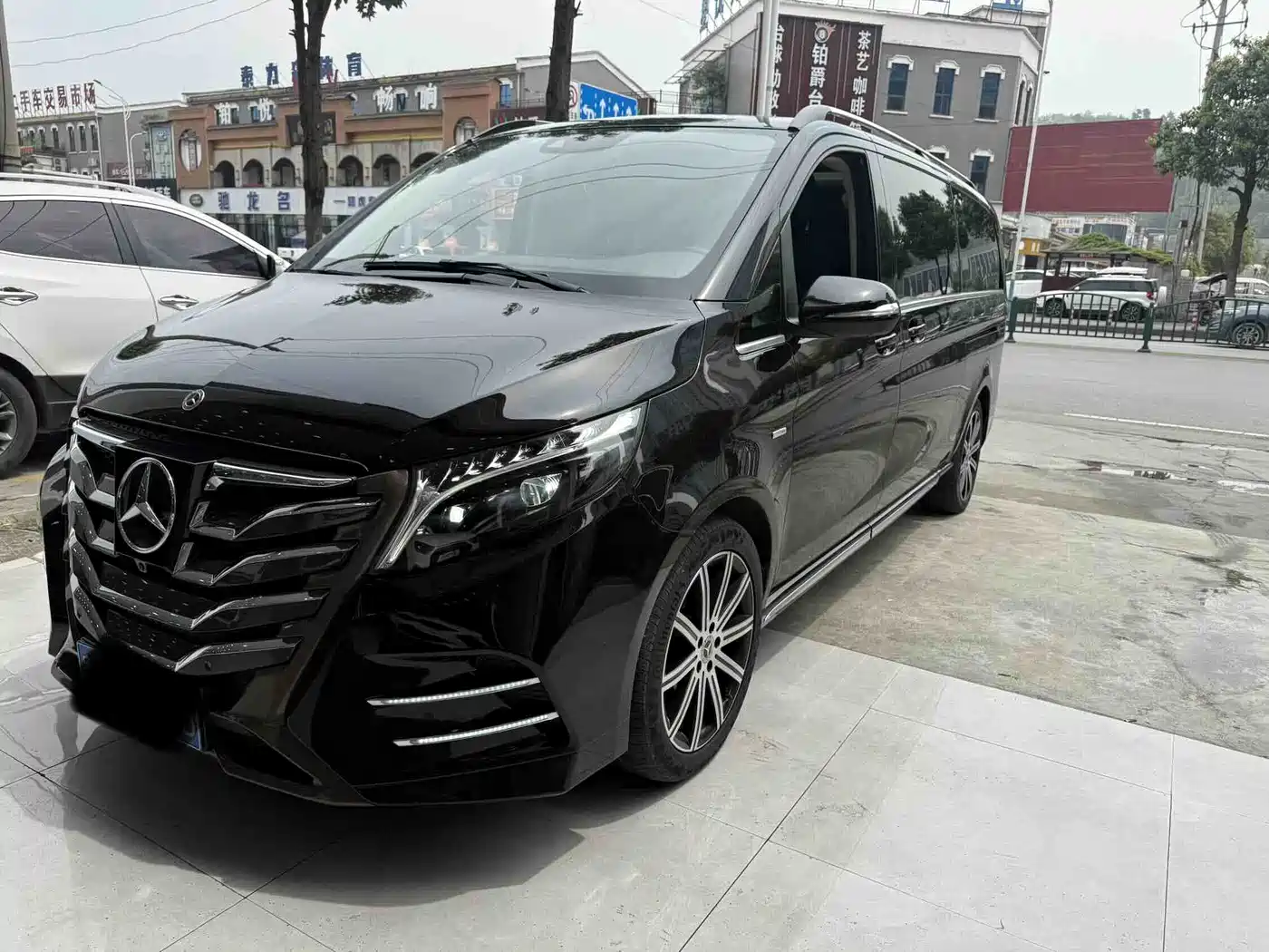 MERCEDES-BENZ V CLASS