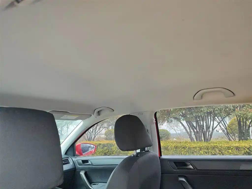 Škoda Skoda Rapid Spaceback 2016 Facelift 1.6L Manual Forward Edition фото 21