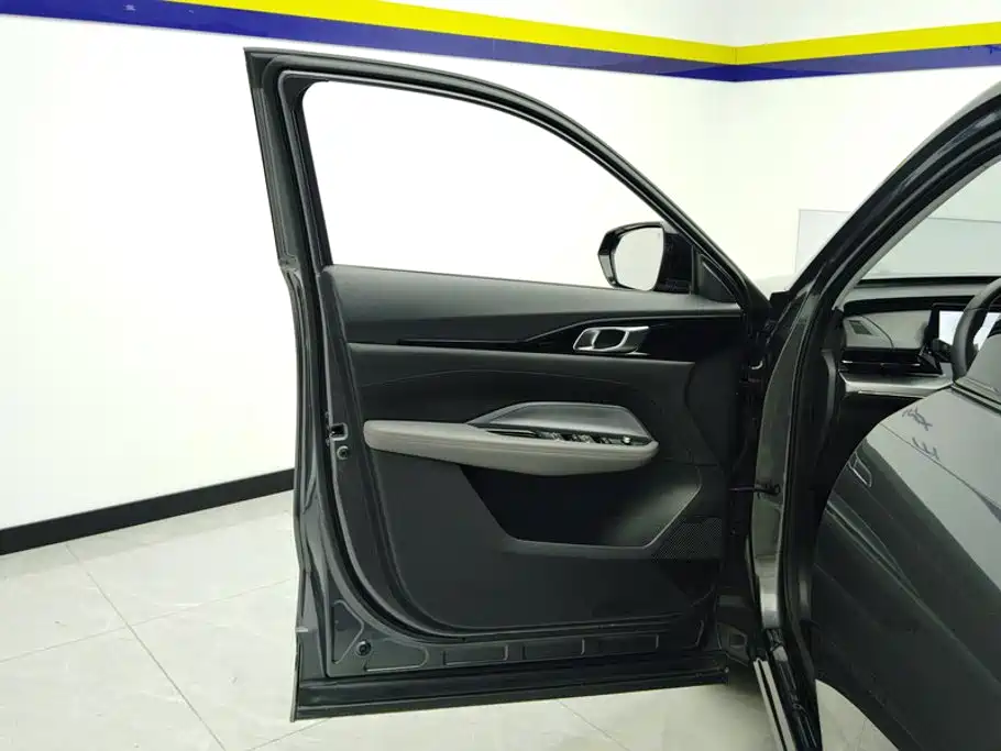 Changan Oshan Z6 2023 2022 Blue Whale 1.5T DCT Intelligent Leader