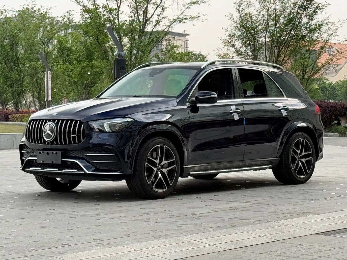 MERCEDES-BENZ GLE AMG