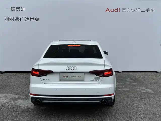 Audi A4L 2018 30th Anniversary 40 TFSI Fashion — фото 4