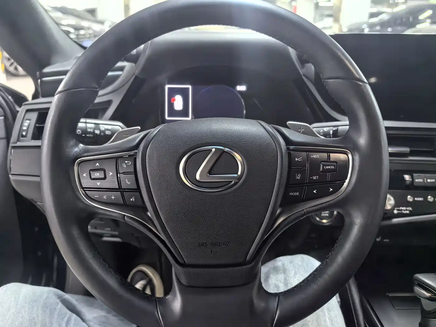Lexus ES 2021 200 Luxury Edition фото 6