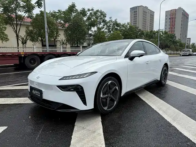 Dongfeng Yipai eπ007 2025 EREV 230Air Cruise Edition