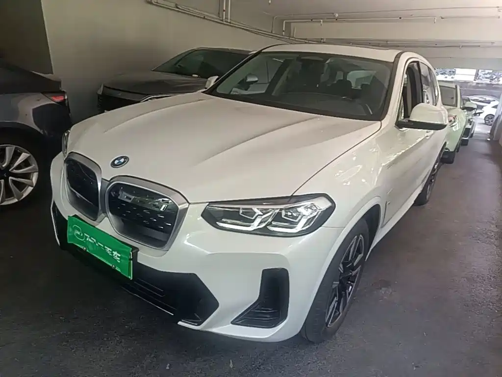 BMW iX3 2022