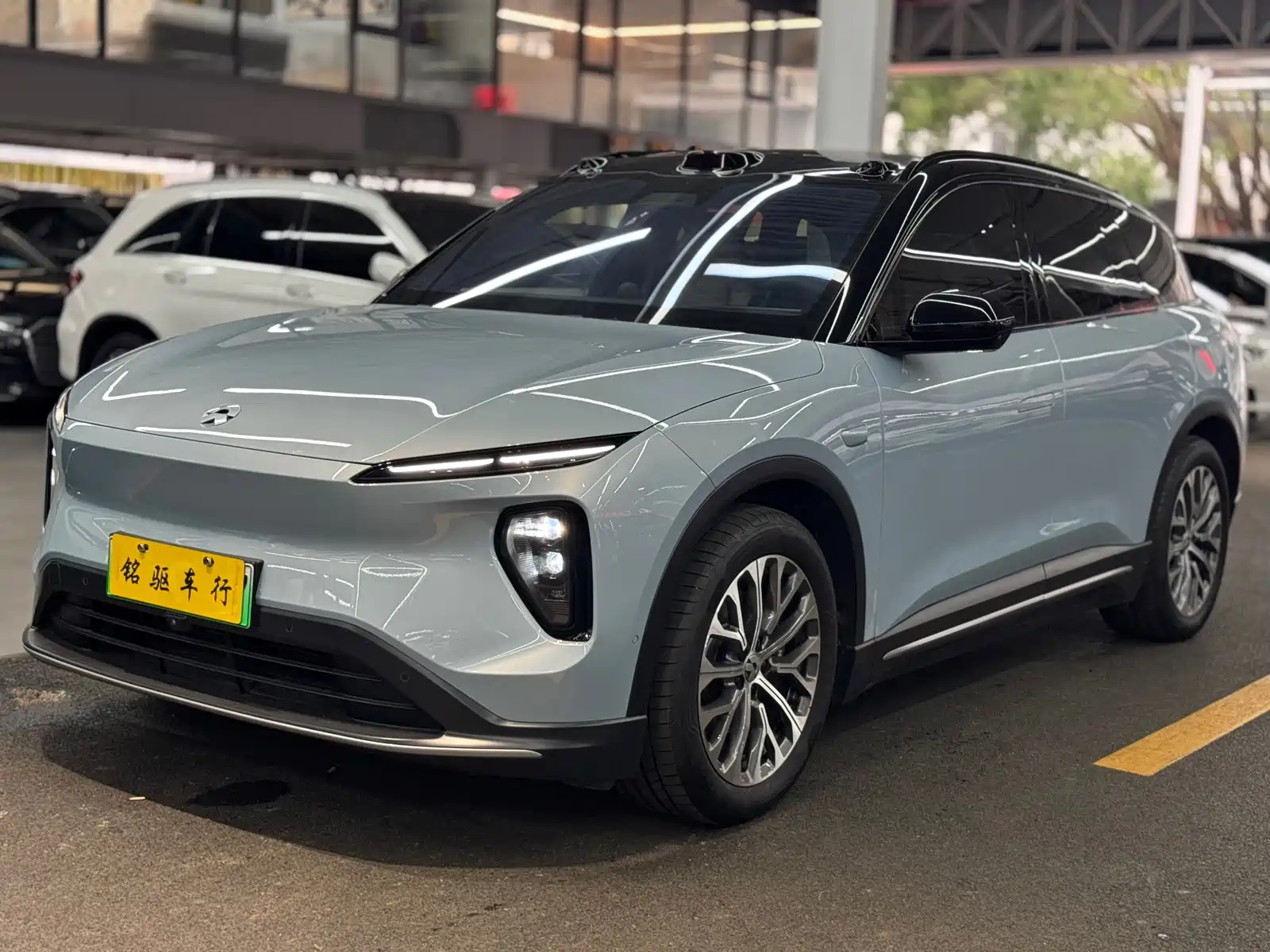 Фото 1 - NIO ES6
