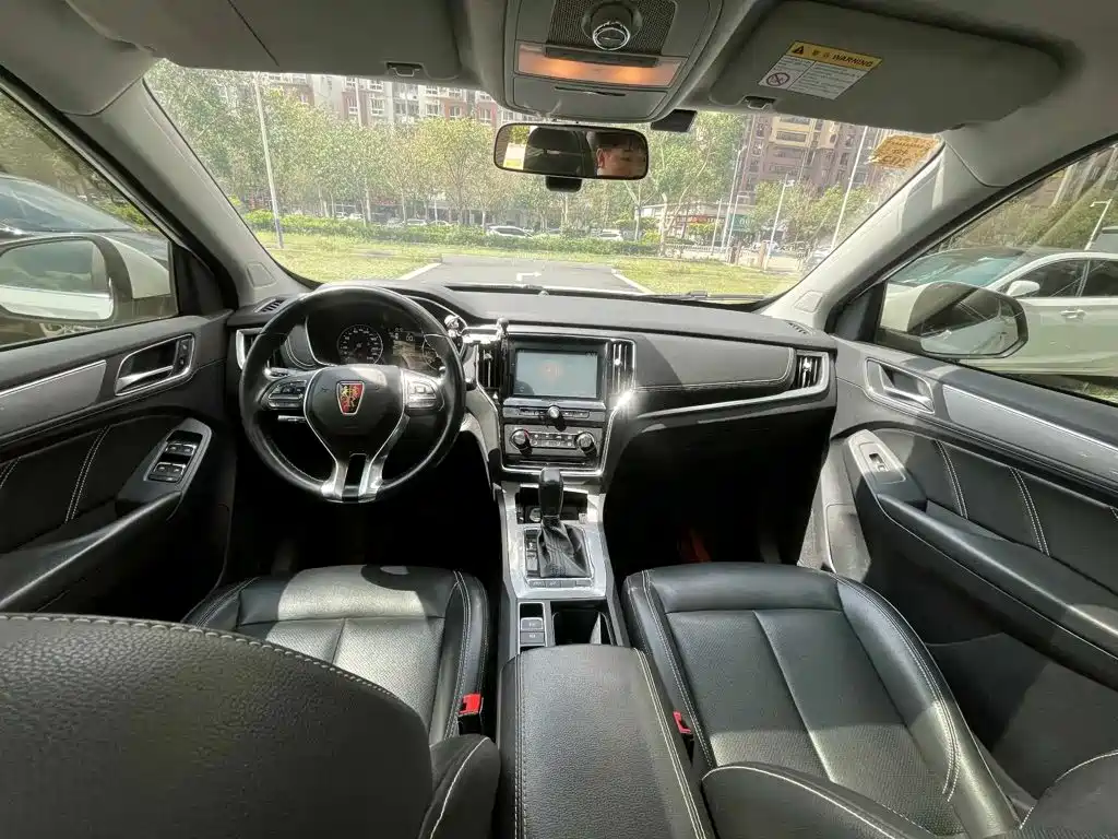 Фото 6 - Roewe RX5