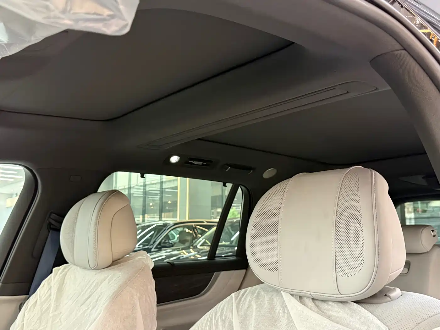 AITO Wenjie AITO M9 2024 Model Extended Range Ultra Edition 52kWh 5-Seater фото 21
