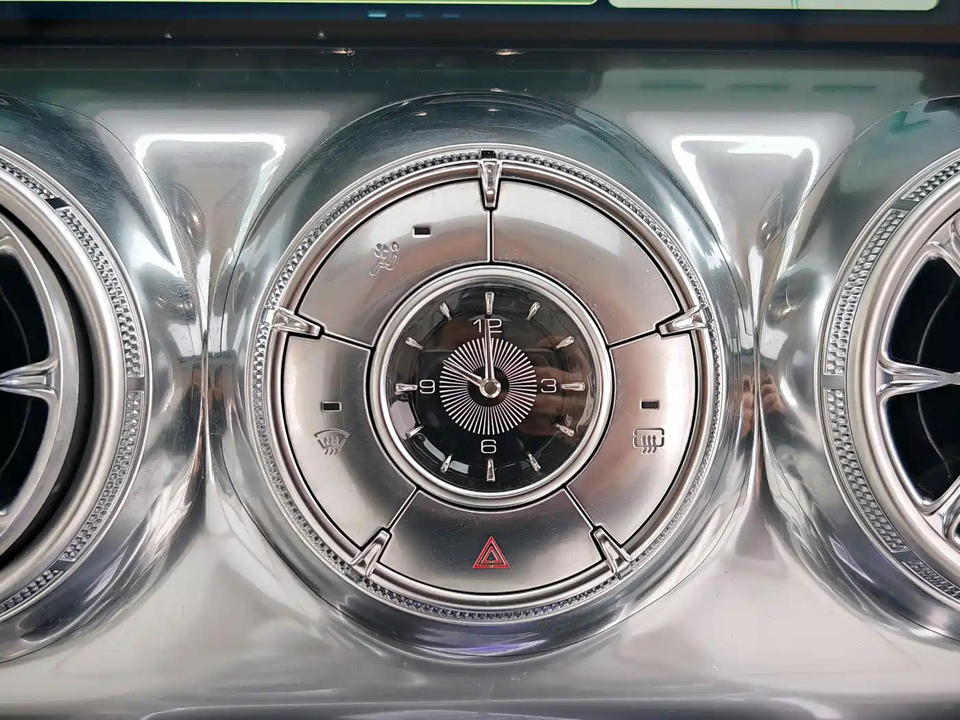 TANK CO CREATION TANK 300