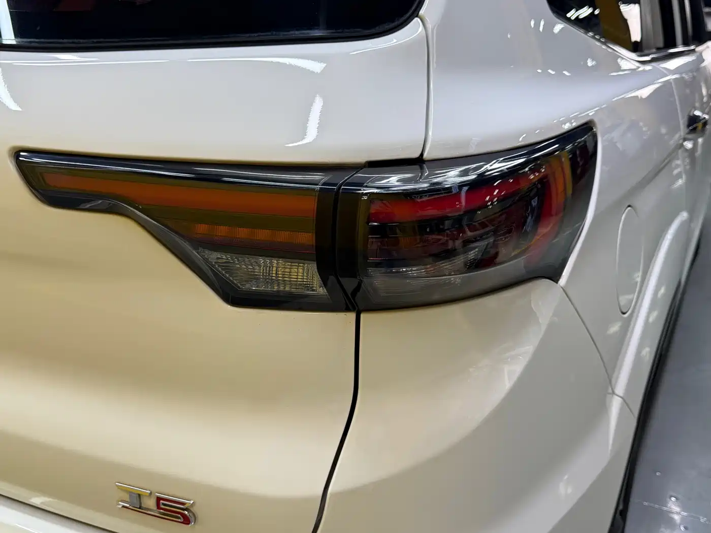 Bisu Auto Bisu T5 2017 2017 1.5T Automatic Premium