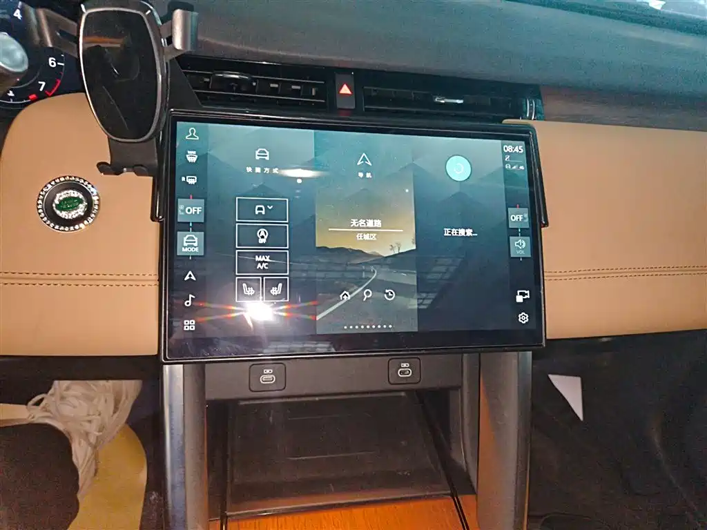 Land Rover Discovery Sport 2024 Performance Technology Edition фото 13