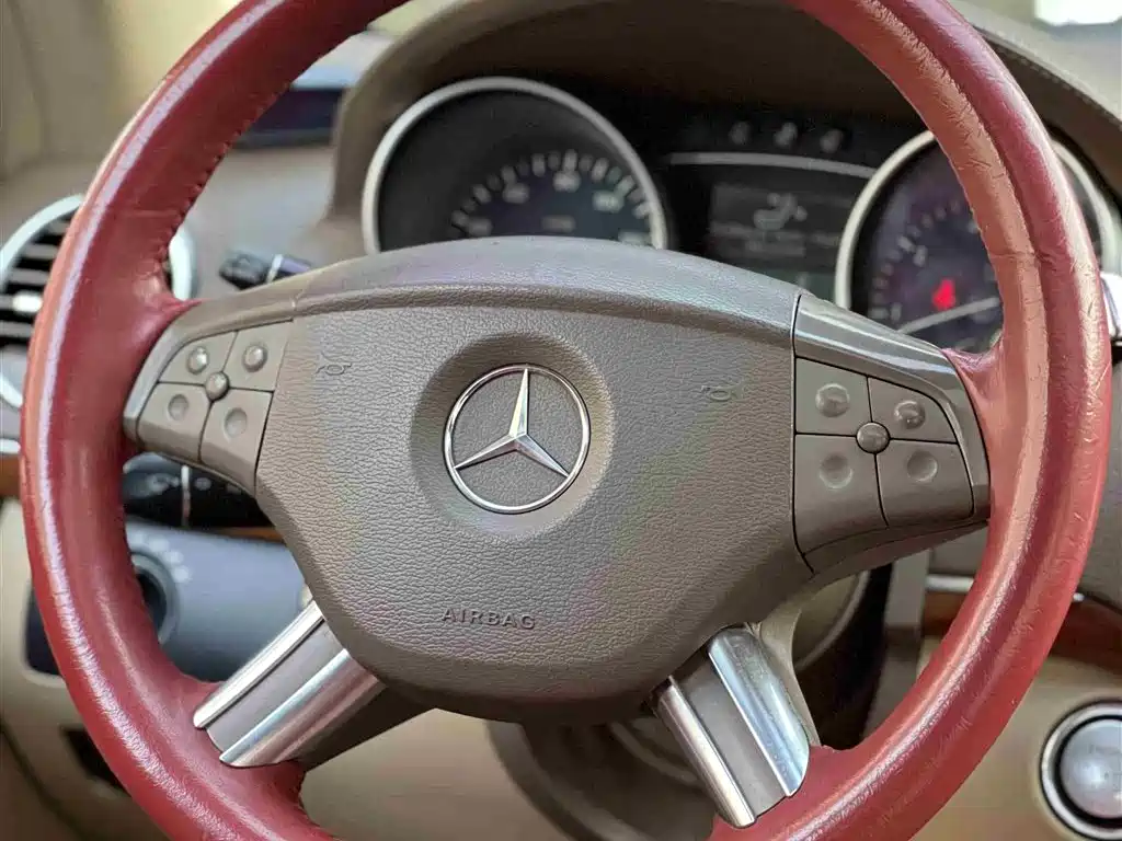 Mercedes-Benz GL-Class фото 13
