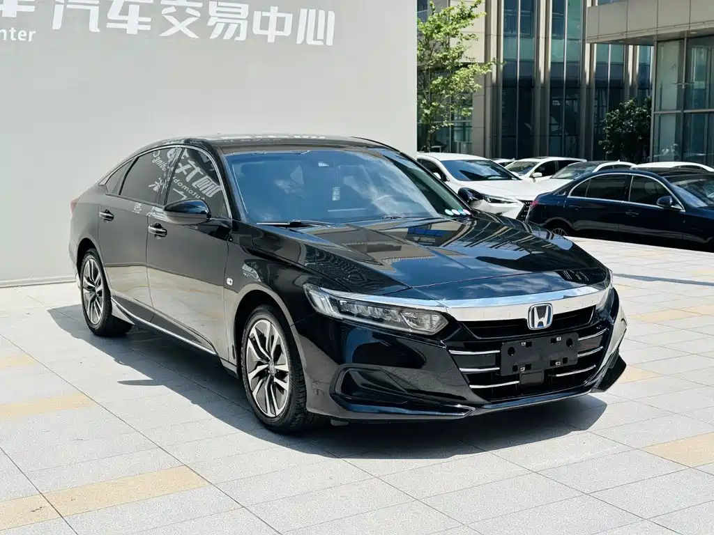 Photo 3 - Honda Accord