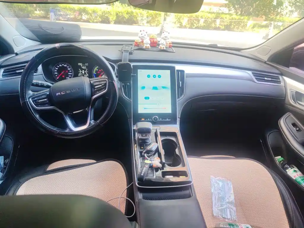 Фото 13 - Roewe i6 MAX EV