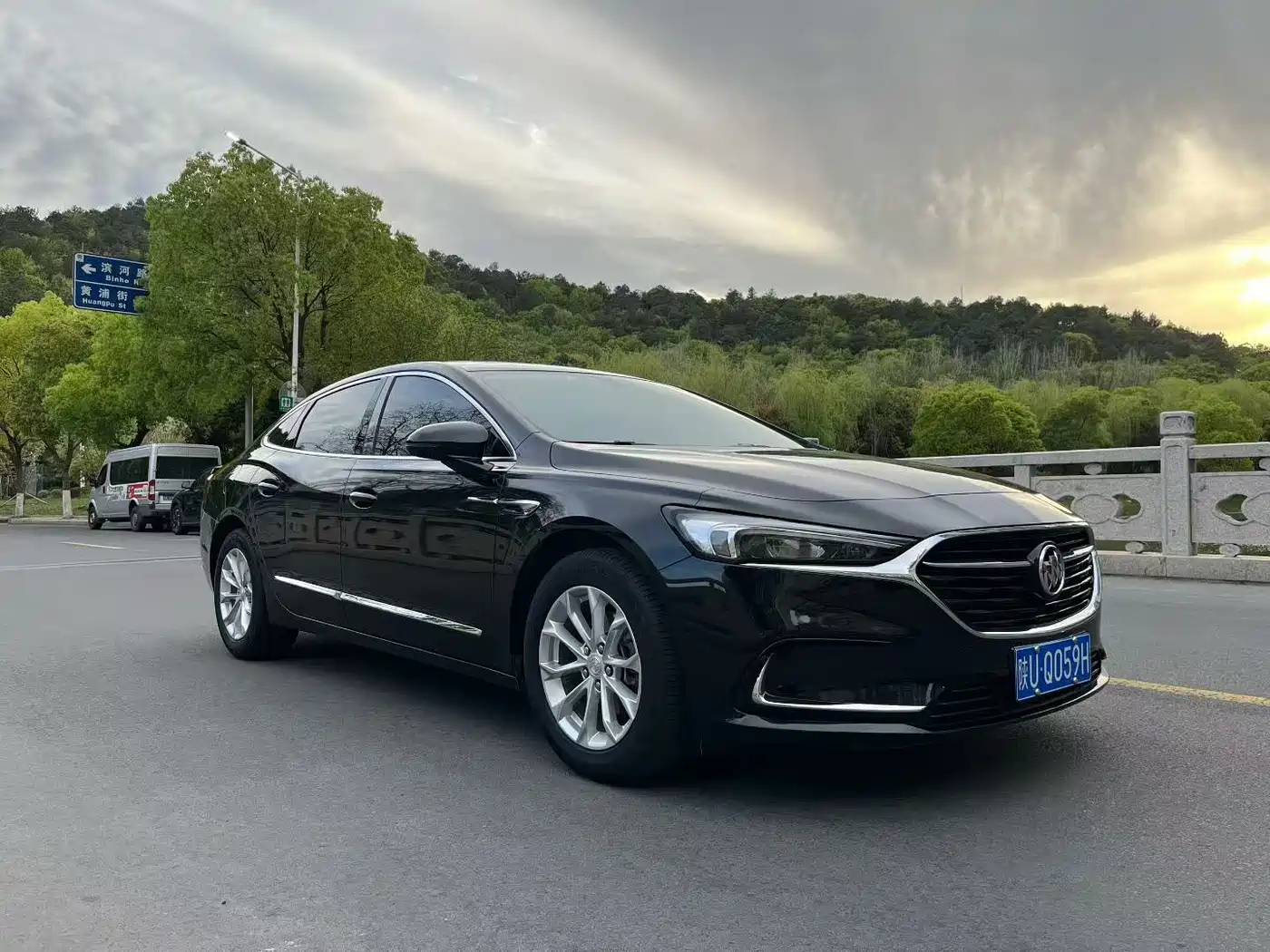 BUICK LACROSSE