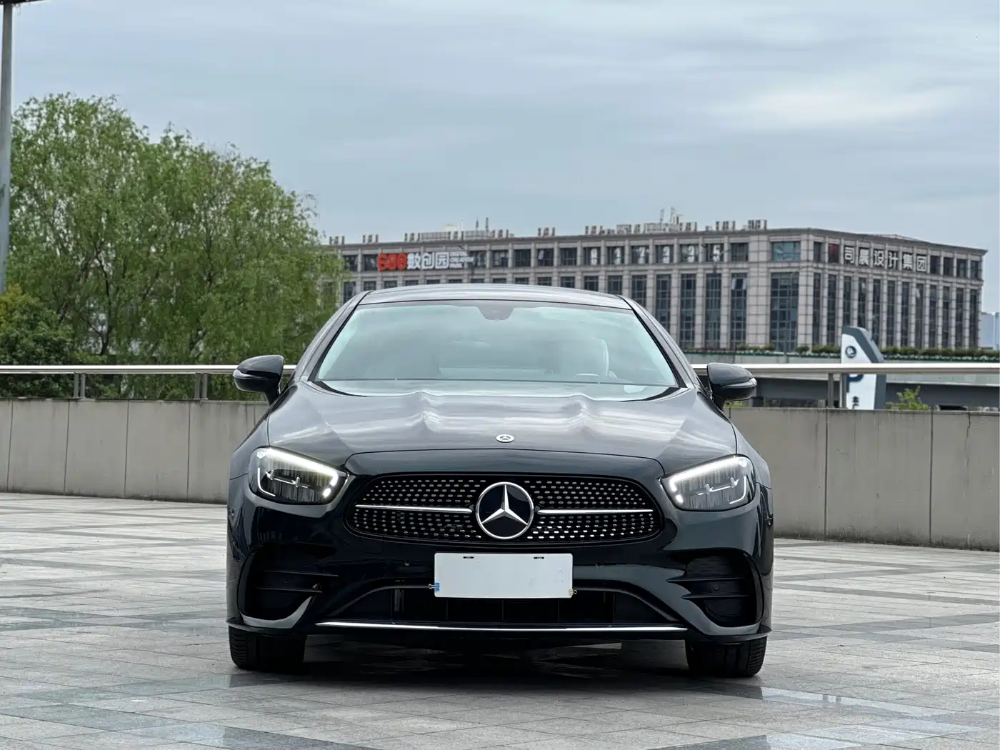  E CLASS
