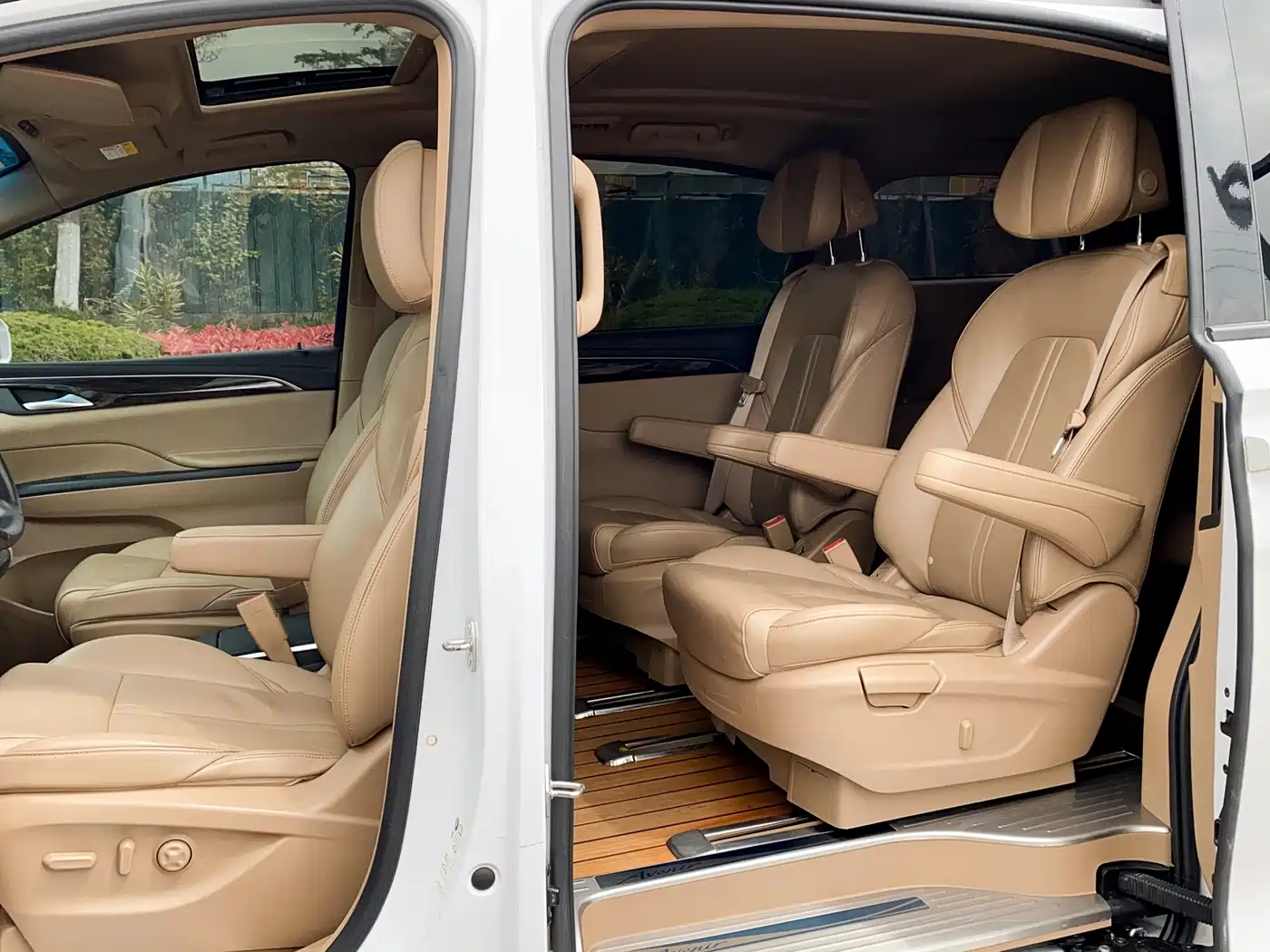 Buick GL8 2017 ES 28T Premium China V фото 15