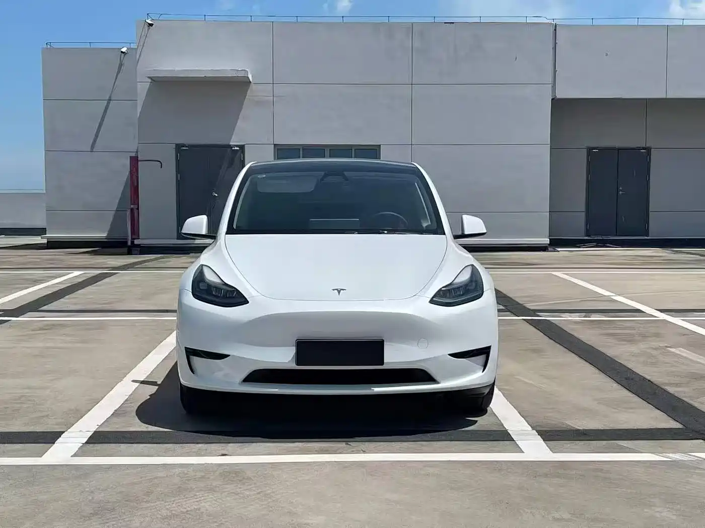 Фото 2 - Tesla Model Y