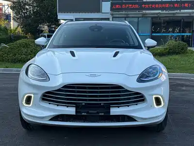 Aston Martin DBX