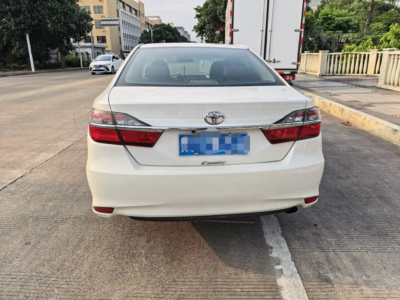 Toyota Camry 2015 2.0G Leading Edition фото 12