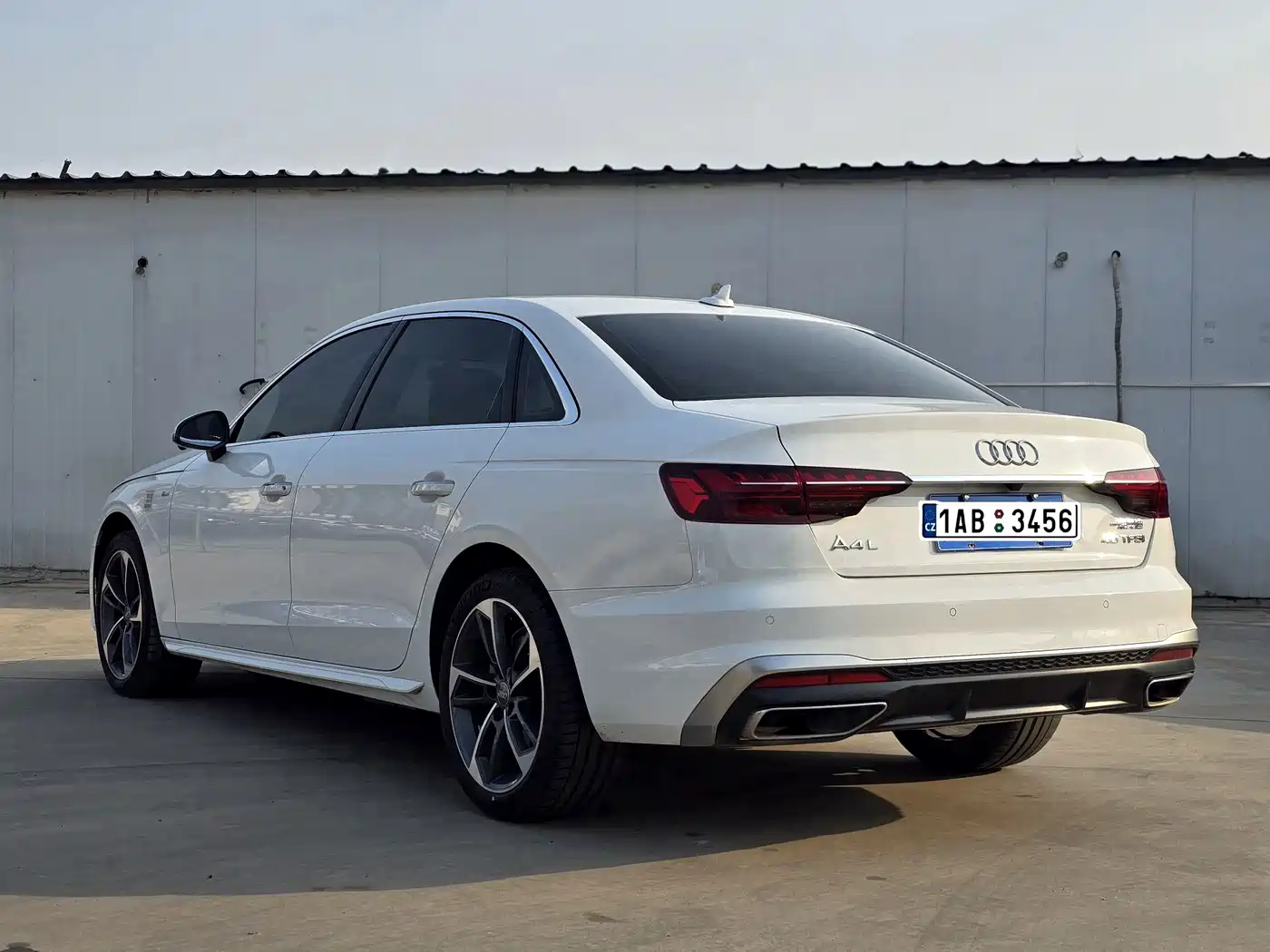 AUDI A4L