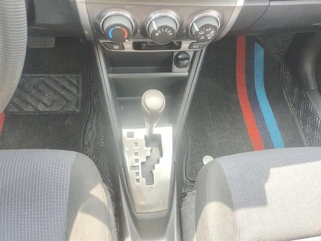 Toyota YARiS L Zhi Xuan 2015 1.5E Auto Charming Edition фото 14