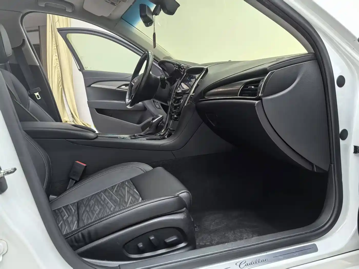 Cadillac ATS-L 2017 28T Technology фото 8