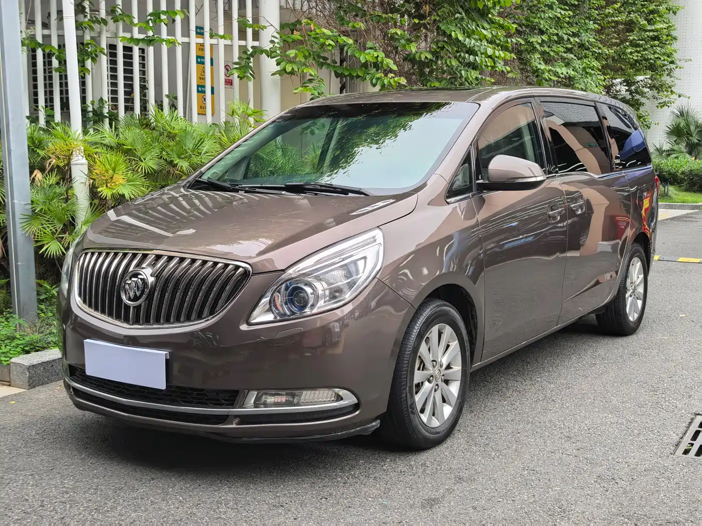 Buick GL8 2015 2.4L Luxury Business Exclusive Edition