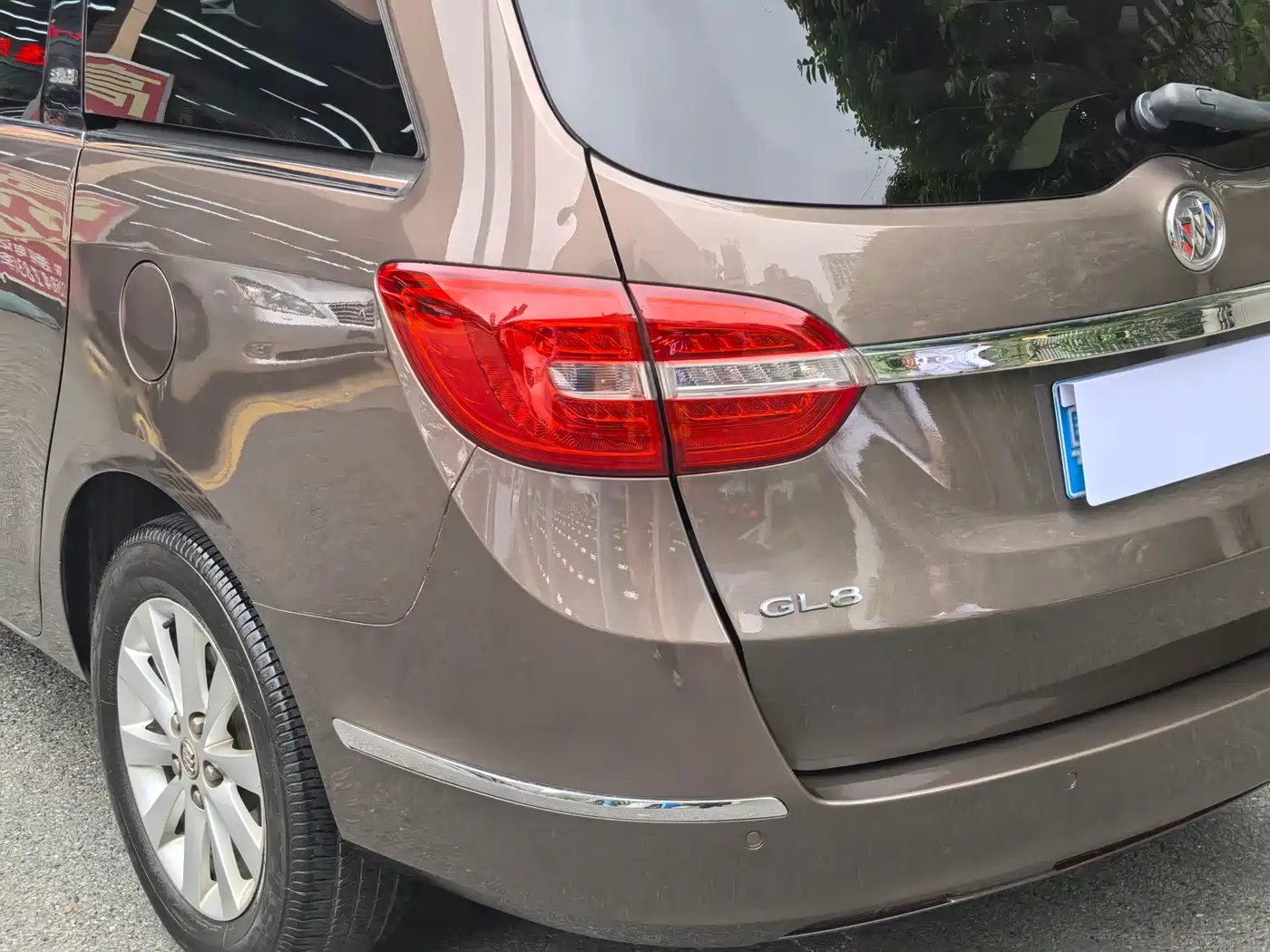 Buick GL8 2015 2.4L Luxury Business Exclusive Edition фото 3