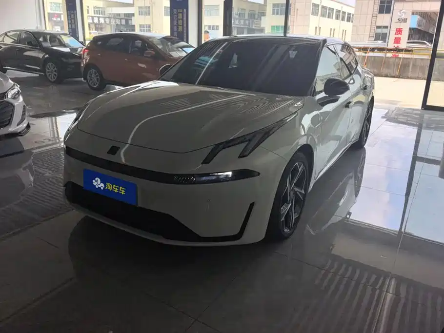 Lynk & Co 07 EM-P 2024