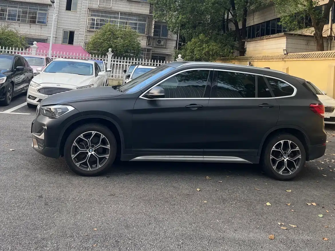 Фото 3 - BMW X1
