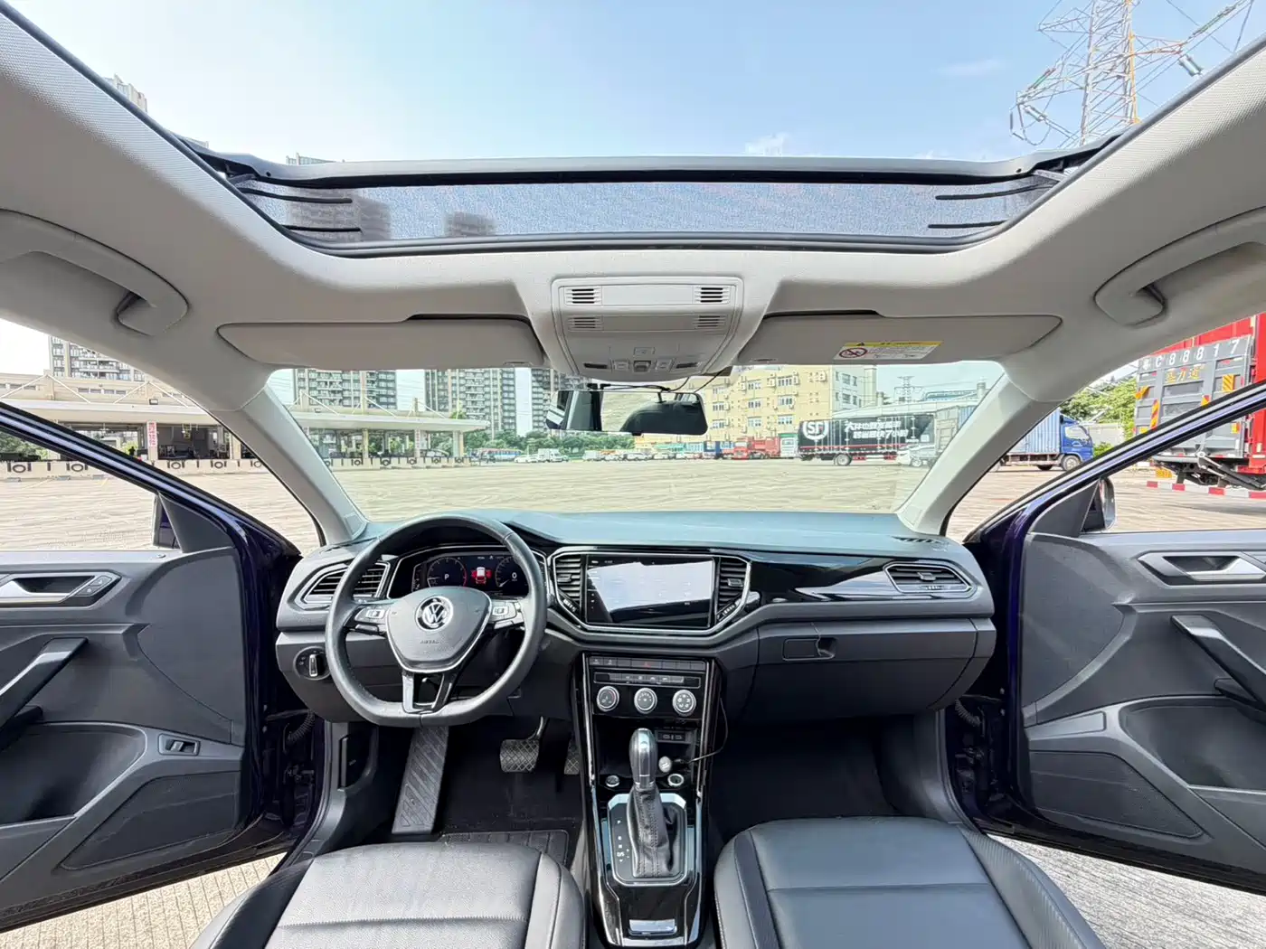 Photo 15 - Volkswagen T-ROC