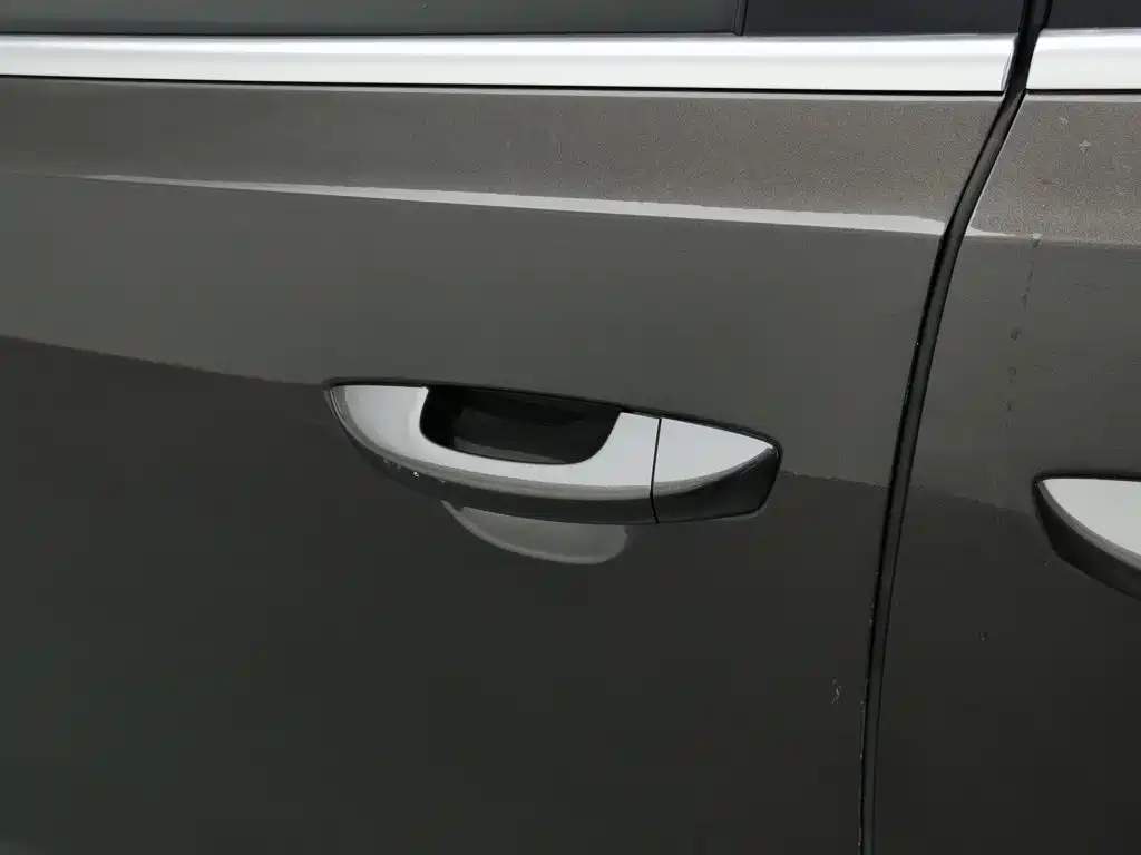 Фото 18 - Volkswagen Sharan