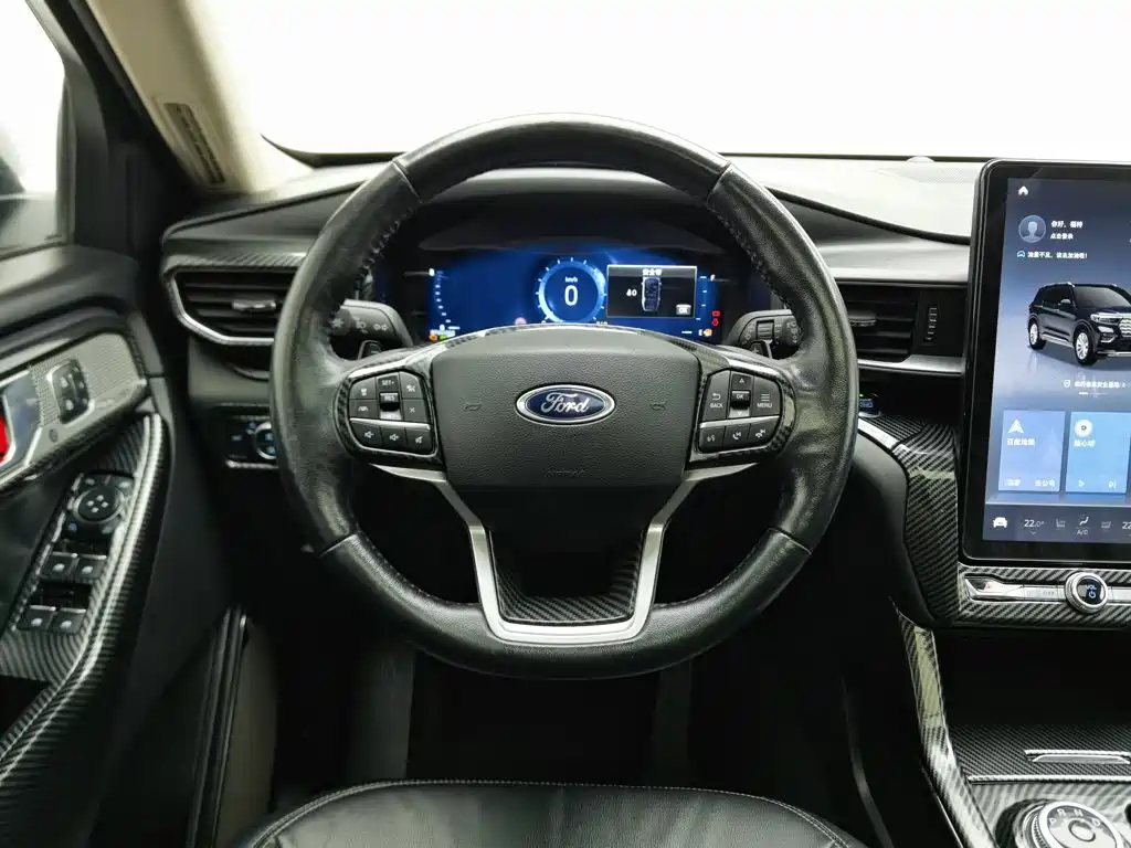 Фото 11 - Ford Explorer