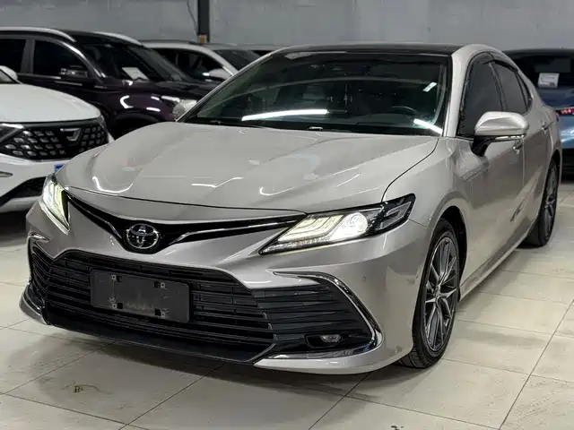 TOYOTA CAMRY