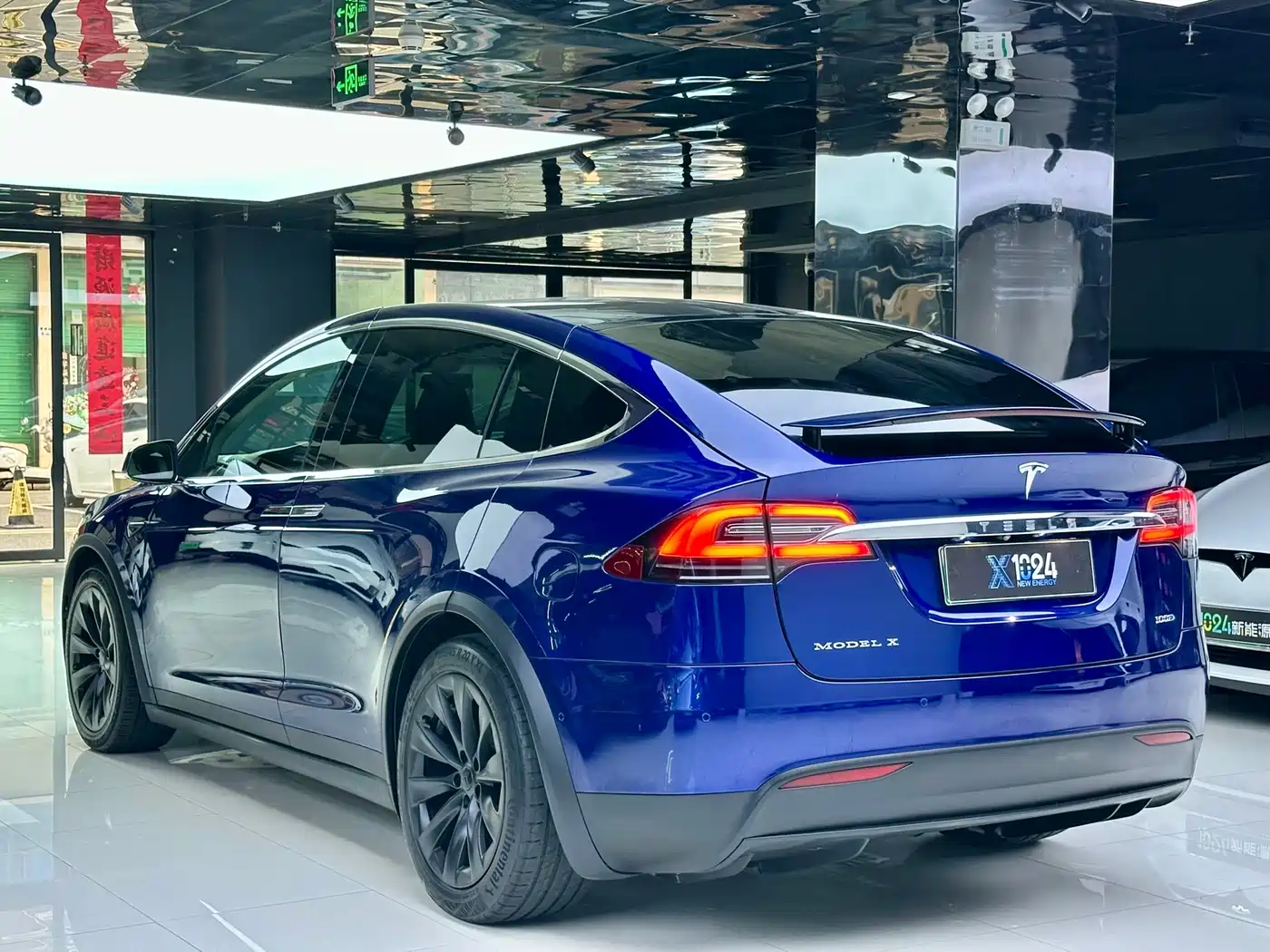 Фото 6 - Tesla Model X