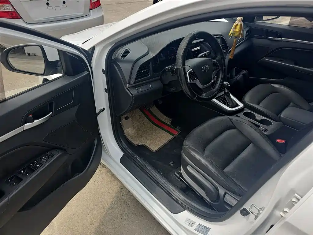 Hyundai Elantra 2019 1.5L CVT Smart Elite фото 16