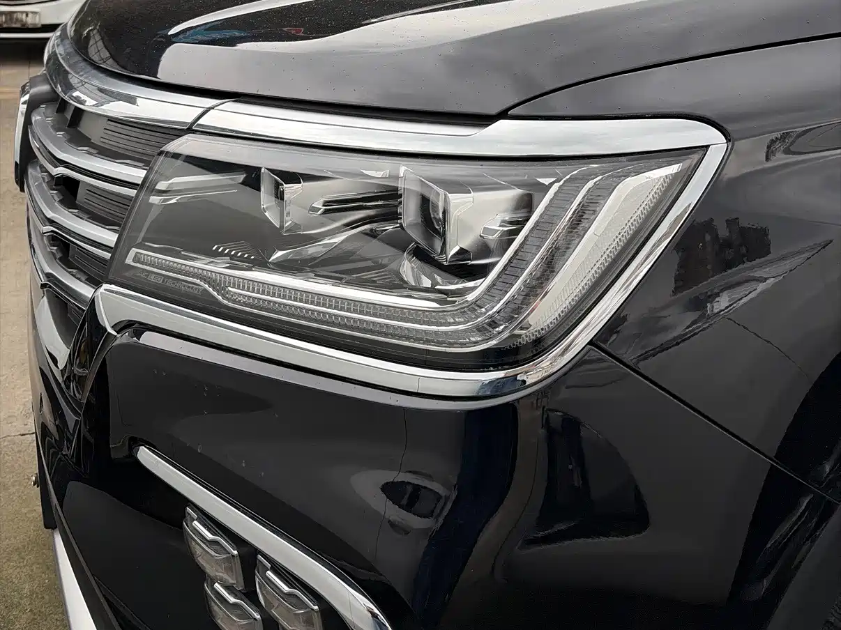 Roewe RX8 2018 2018 30T Intelligent Internet 4WD Supreme Edition